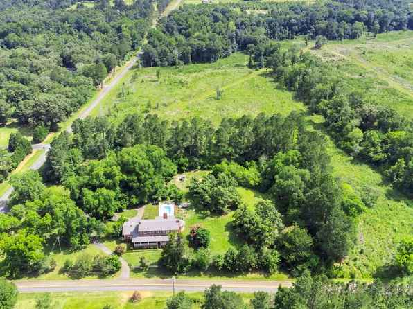 2540 Sugar Hill Rd, Unadilla, GA 31091