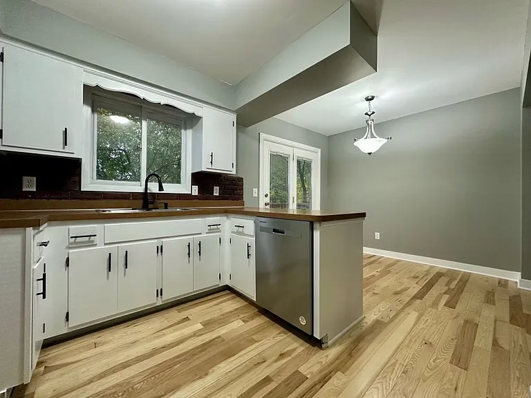 6020 Candlewood Ct — Photo 7