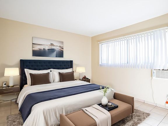 2nd image of 20258 Cohasset St