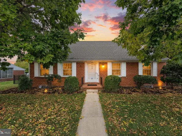 130 Sunset Ave, Hanover, PA 17331