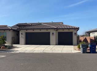 211 W Peridot Dr, Washington, UT 84780