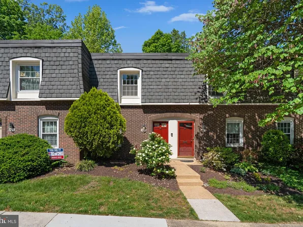 8221 Tory Rd #150, Springfield, VA 22152