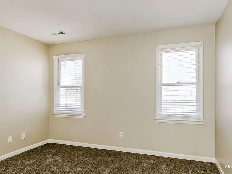 4015 Sherry Ct — Photo 9
