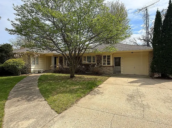 331 McIndoe St, Owatonna, MN 55060