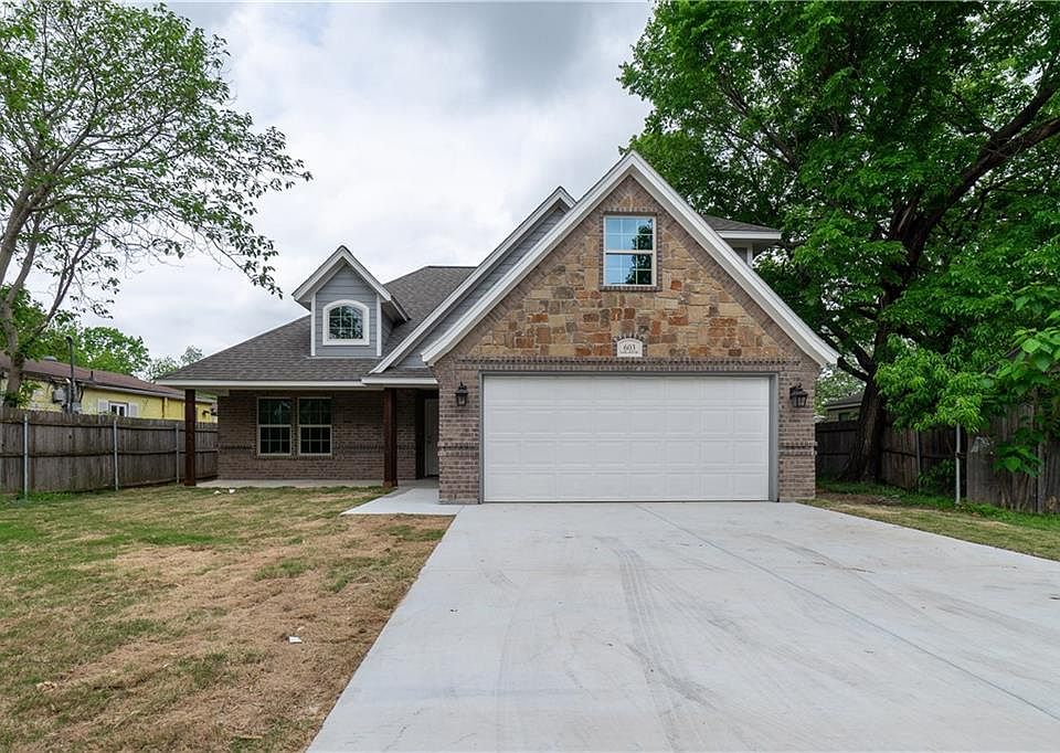 1st image of 603 Oaklawn Dr