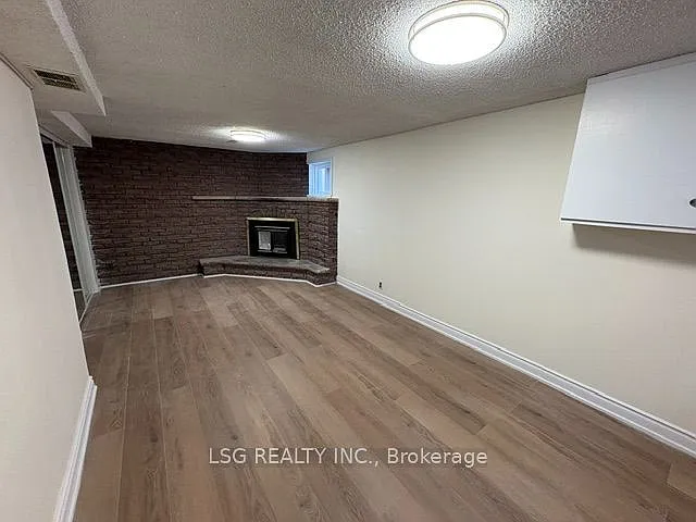 3 bed, $1,500 — Photo 2