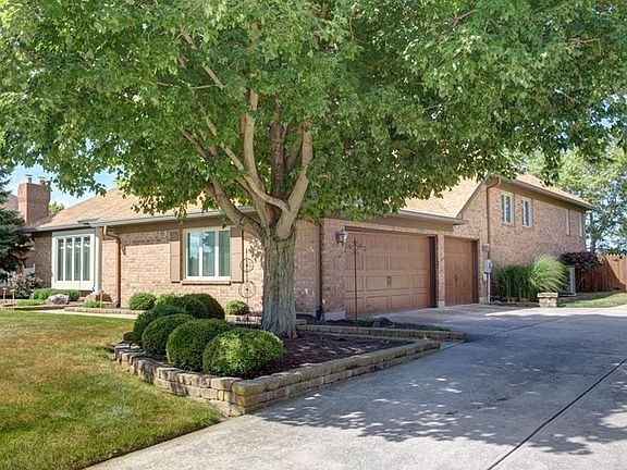 3rd image of 2458 Merrimont Dr
