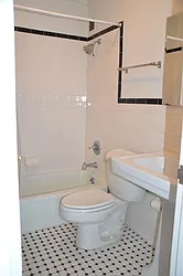 Sold by La Seven Inc.