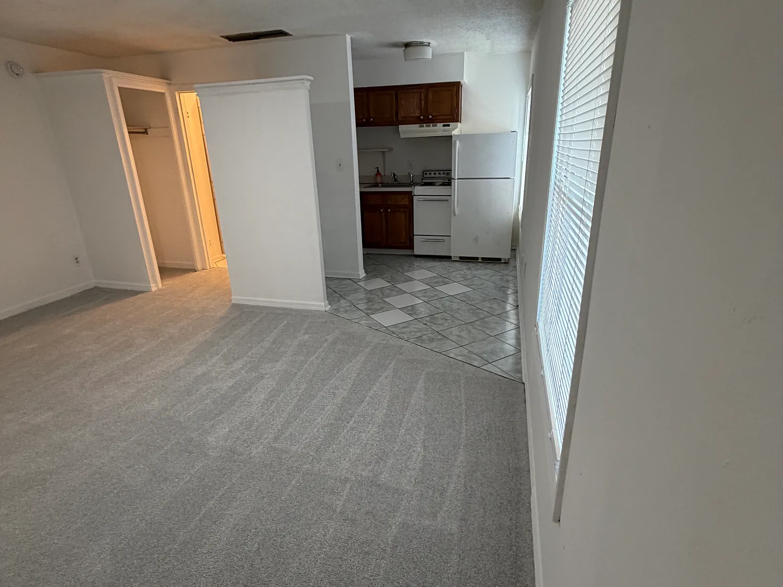 604 Georgetown East Dr — Photo 3