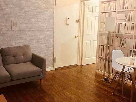 4th image of 233 E 80th St #2F