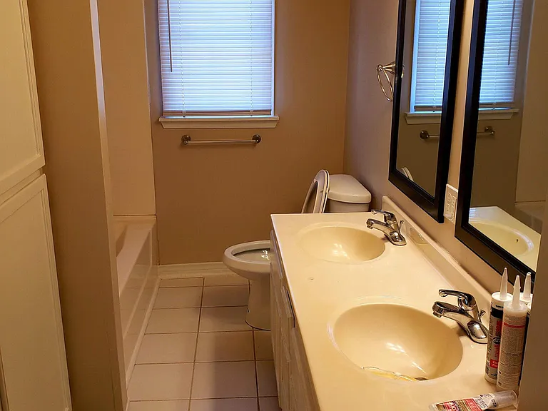 1224 W Beech St — Photo 7