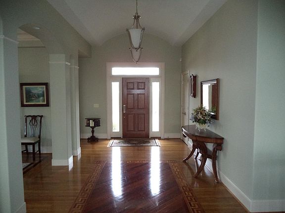 5th image of 3066 Lyndale Ct
