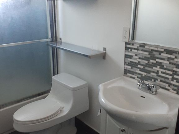 5th image of 1046 N Ogden Dr #10