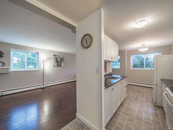 5th image of 1097 Bowen Rd #1102