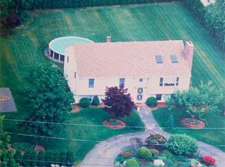 64 Watuppa Ave, Tiverton, RI 02878