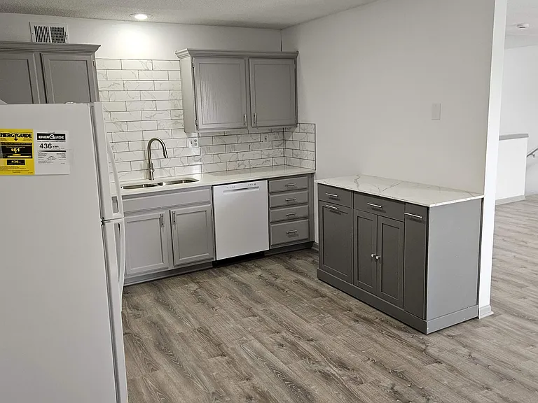 17641 W 111th Pl — Photo 12