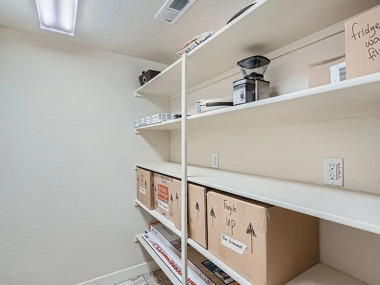 11243 Colony Cir — Photo 23
