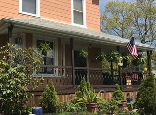 22 Warren Ave, Wakefield, MA 01880