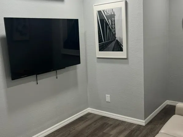 2706 W Lake Ave, Tampa, FL 33607