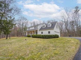 129 Homestead Rd, Saratoga Springs, NY 12866