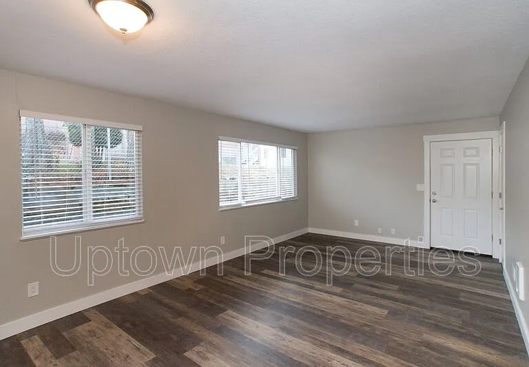 2602 NE Lombard St — Photo 14