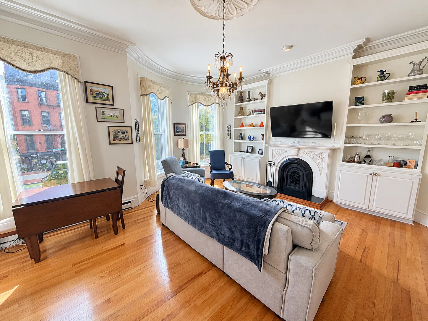 1 bed, 566 sqft, $3,500 — Photo 1