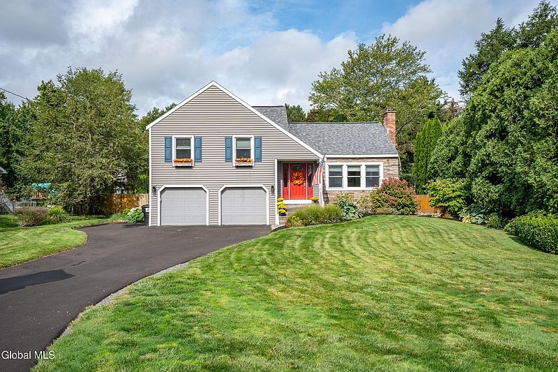 2nd image of 945 Mohegan Road