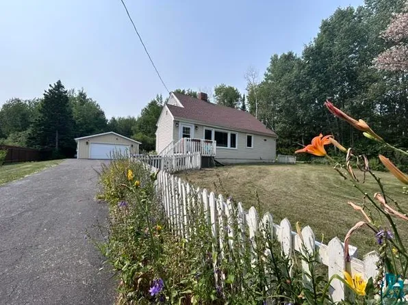121 Lakewood Dr, Duluth, MN 55804