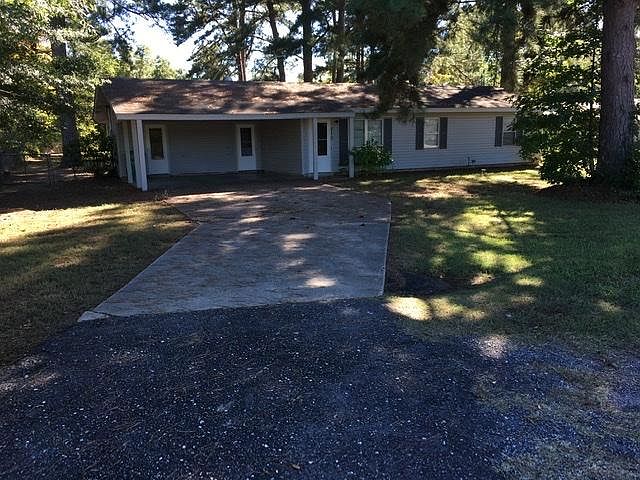 1st image of 216 Redwater Blvd E