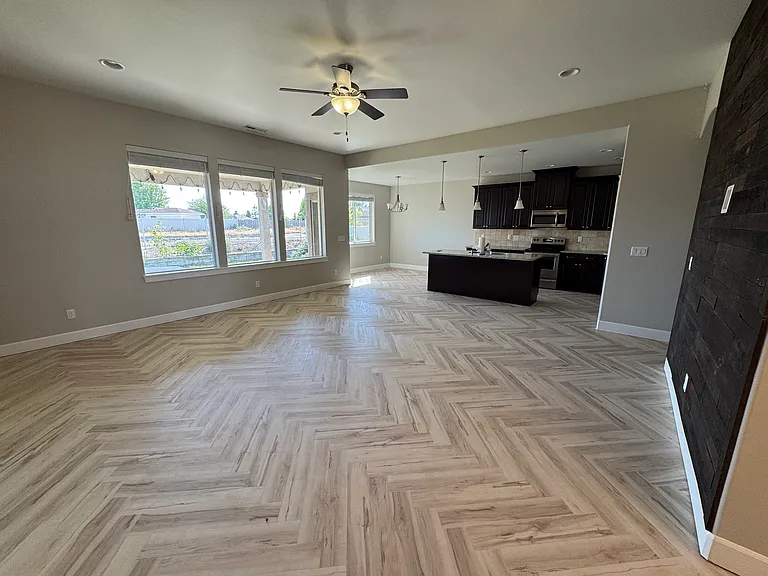 1820 E Madera St — Photo 3