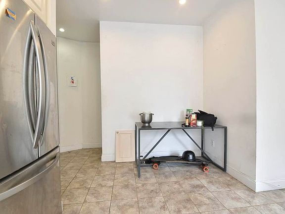 2nd image of 221 E Broadway APT 10