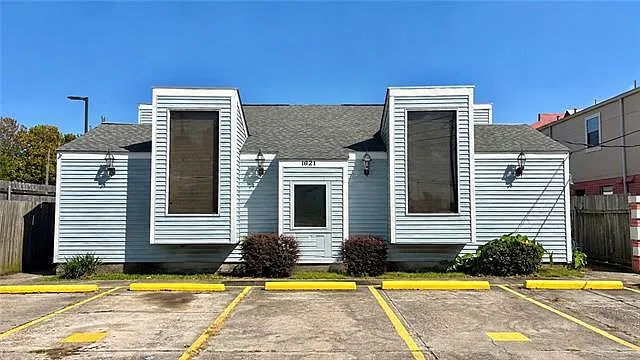 1621 Clearview Pkwy #1