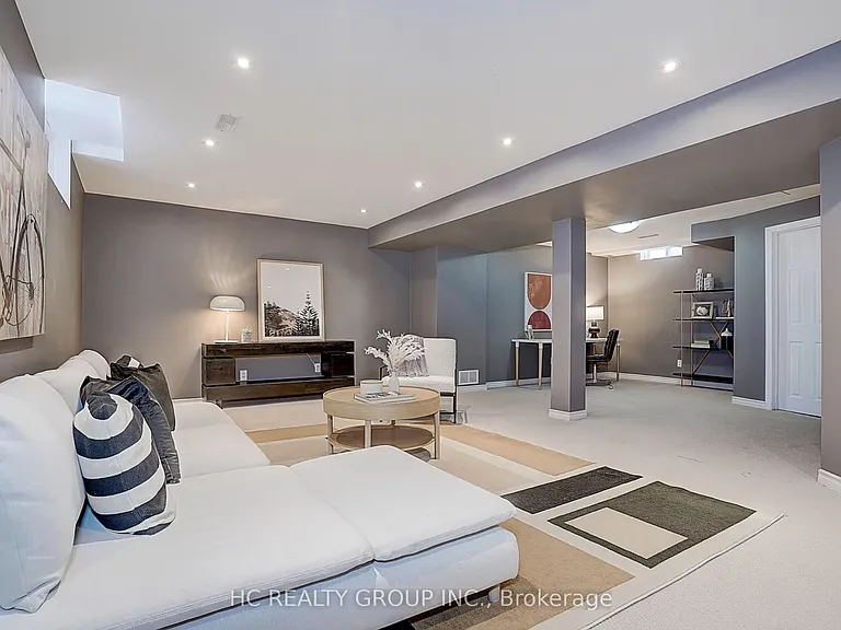 465 Woodspring Ave — Photo 15