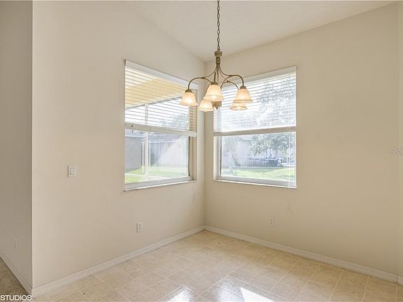 5th image of 1022 Meadow Breeze Ln