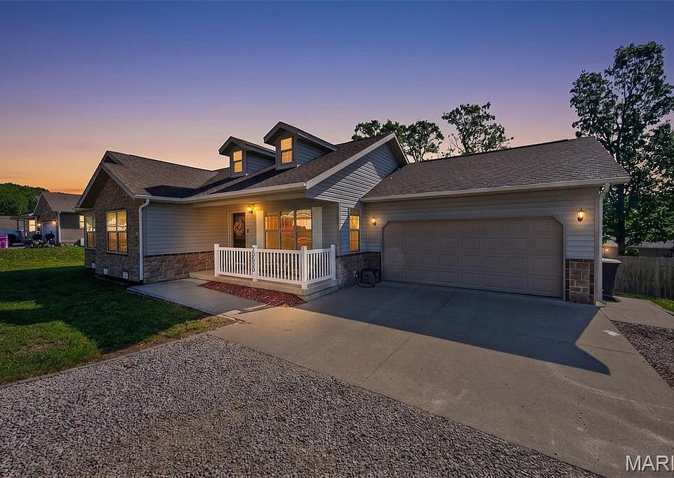 1st image of 20990 Hideaway Ln