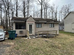 6337 Ventnor Dr, Tobyhanna, PA 18466