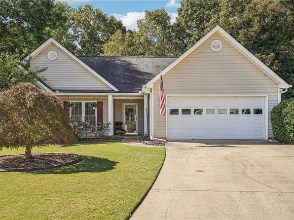 5734 Harthorn Park Pl, Sugar Hill, GA 30518