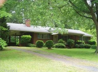 2521 Farmbrook Rd, Winston Salem, NC 27103