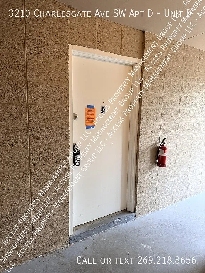 Wyoming updated Two Bedroom Apt — Photo 1