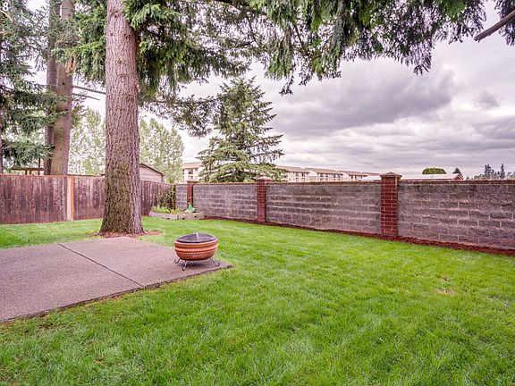 4th image of 10404 NE 122nd Ave