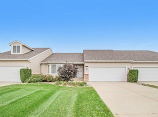 1253 S Village Cir #19, Kalamazoo, MI 49009