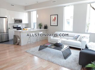55 Glenville Ave #TOWNHOUSE, Allston, MA 02134