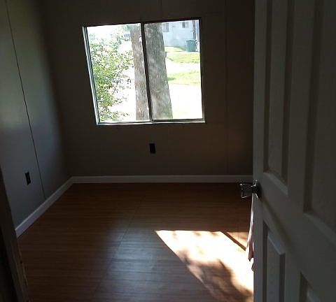 5th image of 509 Golden Acres Dr House 15507850