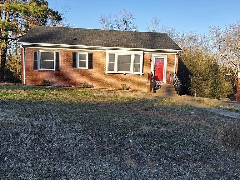 1816 Lyndover Rd — Photo 1
