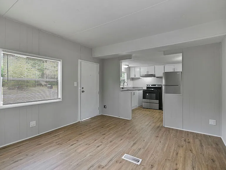 4404 Piedmont Ave — Photo 3