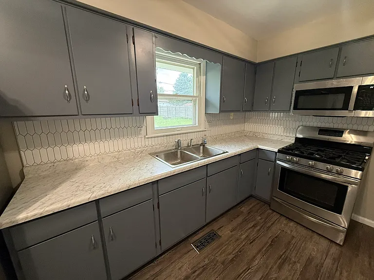 3002 Harris Dr — Photo 5