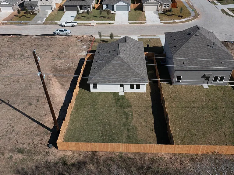 1634 Birch Wood Dr — Photo 24