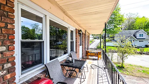 16 E Belmont Ave #8 Photo 1