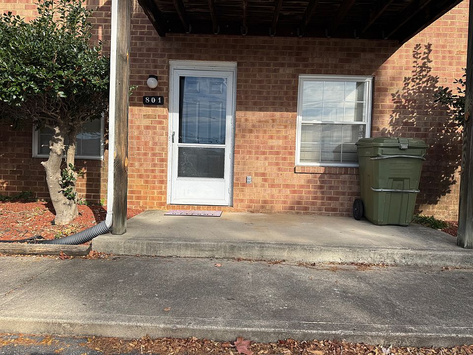 1st image of 813 Roanoke Blvd #801