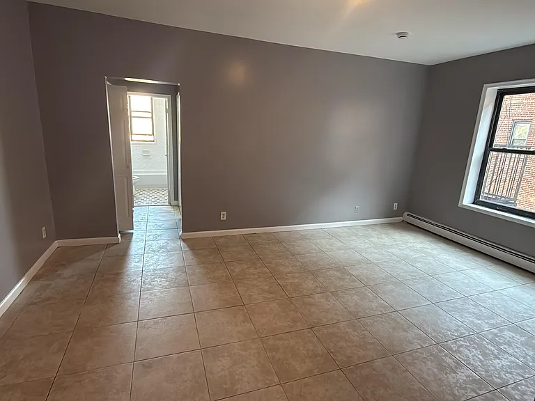 66 N 9th St #4L — Photo 6